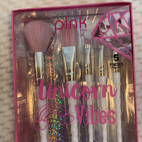 2/$20 Unicorn Vibes Brush Set *Host Pick* - Picture 2 of 4